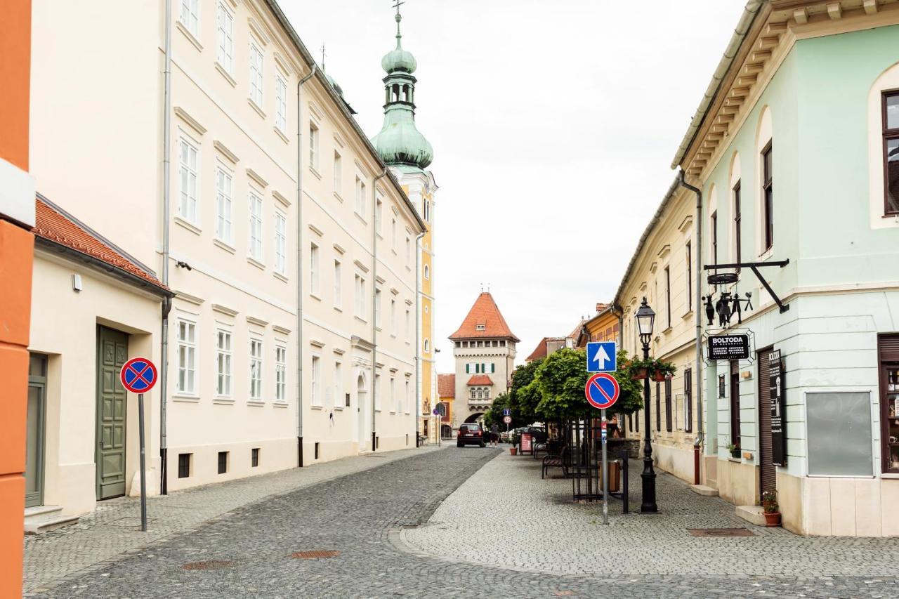 Benedict Hotel Kőszeg Exterior foto